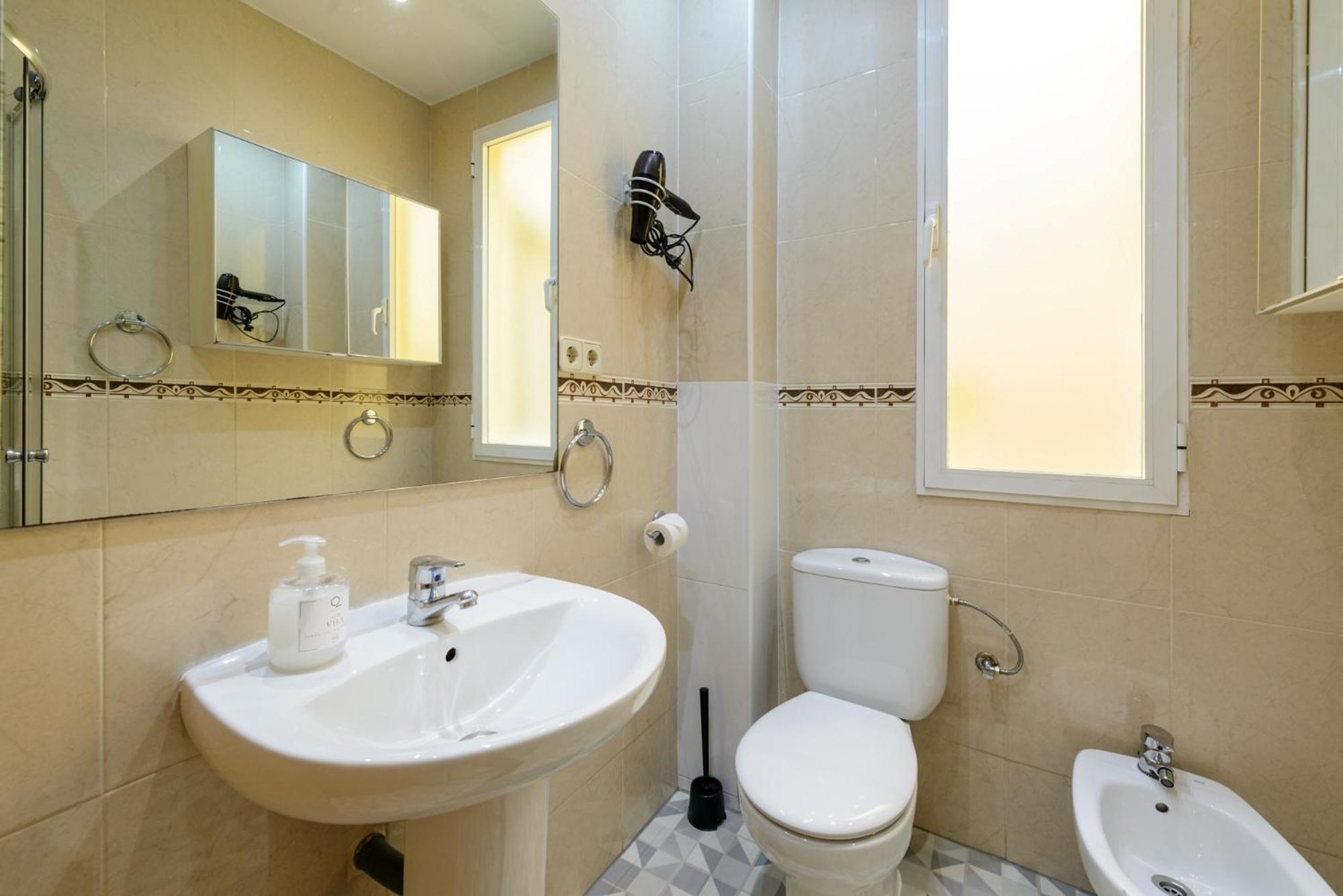 Apartament Amplio Piso En Madrid Centro Con Vistas Al Templo De Debod Zewnętrze zdjęcie